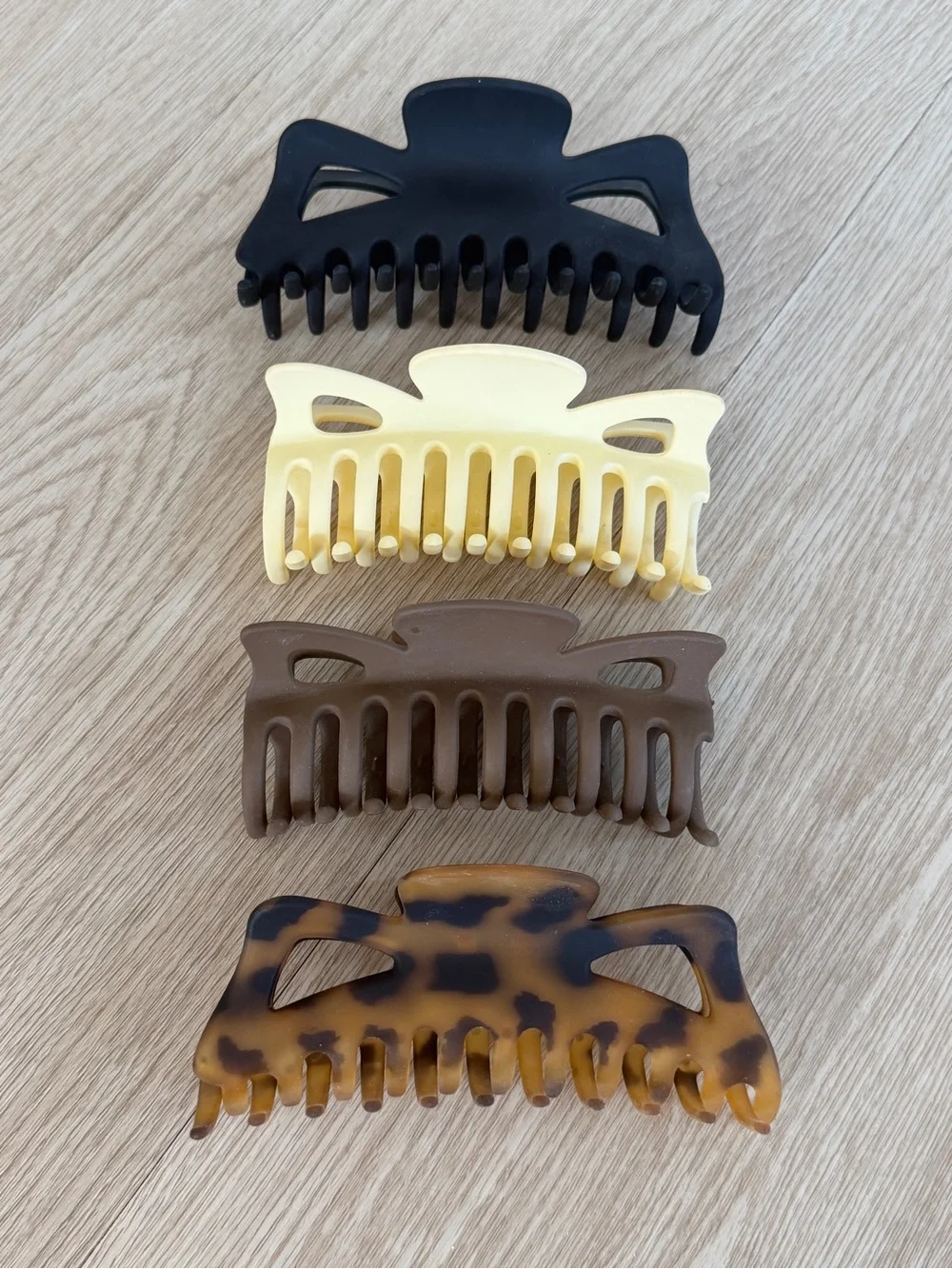 Set of 4 Plastic Hair Jumbo Claw Clips Matte Finish Black Cream Brown Tortoise